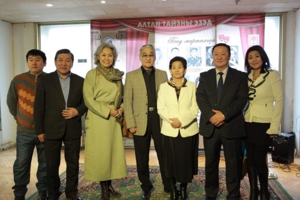 “Бид мартахгүй-2014” дурсамж хүндэтгэлийн үйл ажиллагаа нээлтээ хийлээ